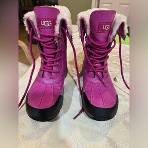 Girls Pink Ugg Butte II boots